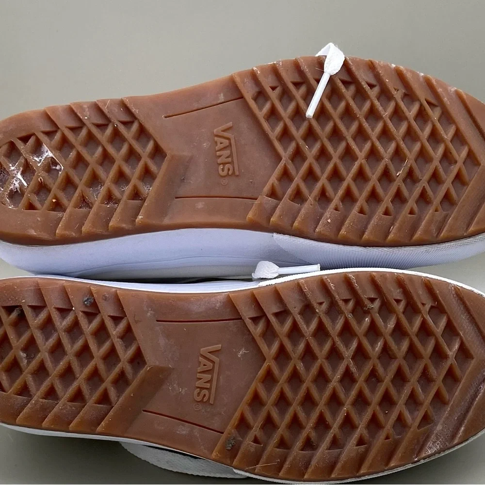 Vans Women’s Sk8-Hi Platform White Gum Sole High Top Skate Sneakers Shoes 7.5 - Picture 6 of 15